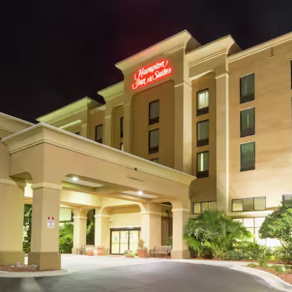 Hampton Inn &amp; Suites