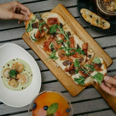 Flatbreads & Pizzas