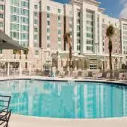 Hampton Inn & Suites